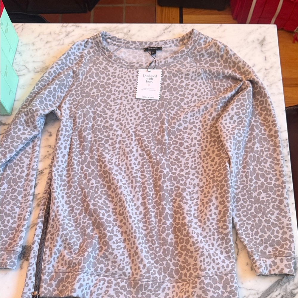 Stella & Dot Gray Leopard Print Sweatshirt